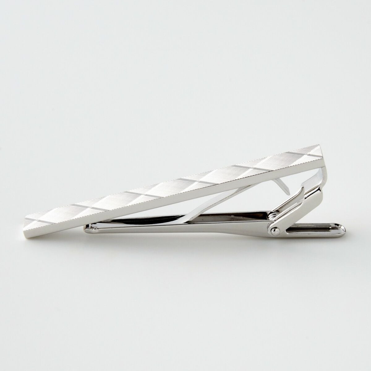 ビジネスから結婚式までメンズ小物 PIN-C-003-SILVER