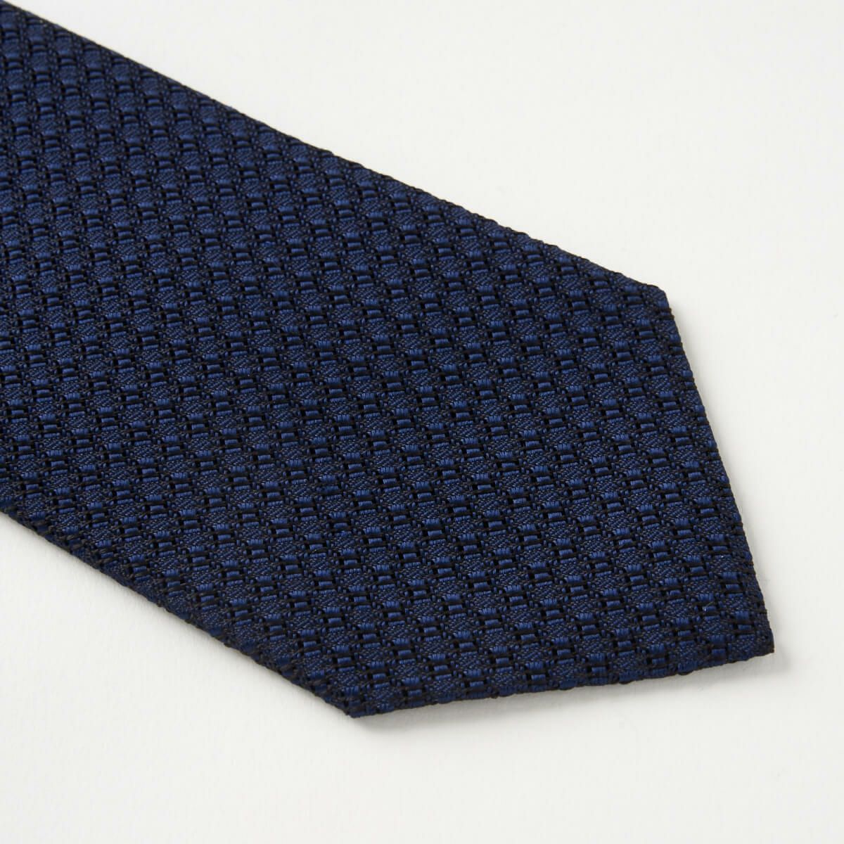 着こなしを彩るネクタイ NF-B-003-NAVYBLUE 着こなしを彩るネクタイ NF-B-003-NAVYBLUE