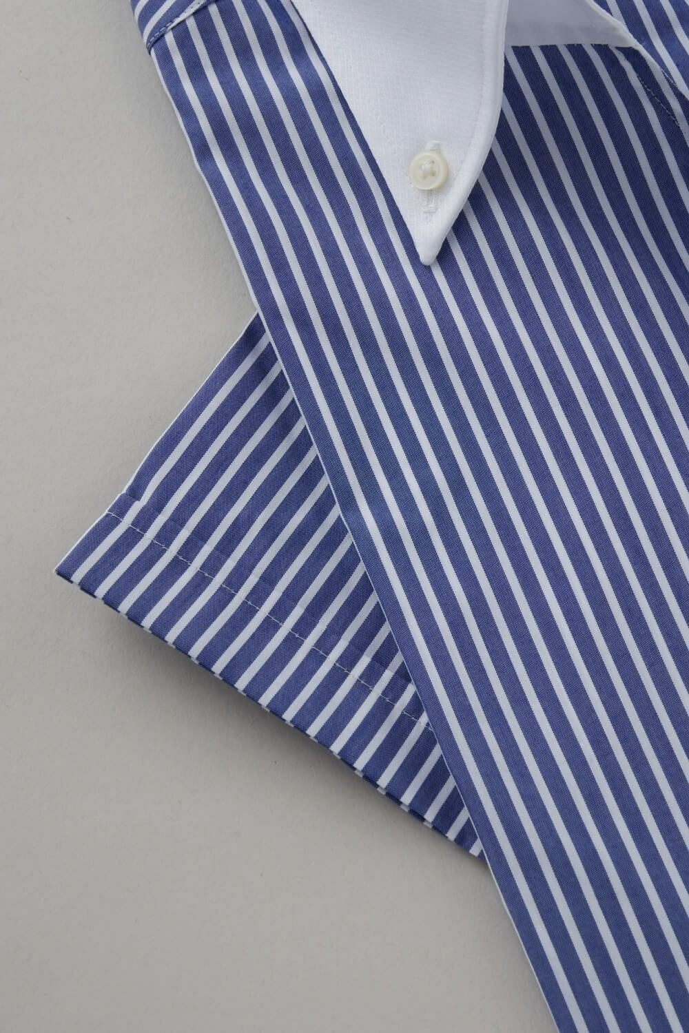 ワイシャツ・カッターシャツ・半袖 8044SSCL-C04A-NVY-カフス