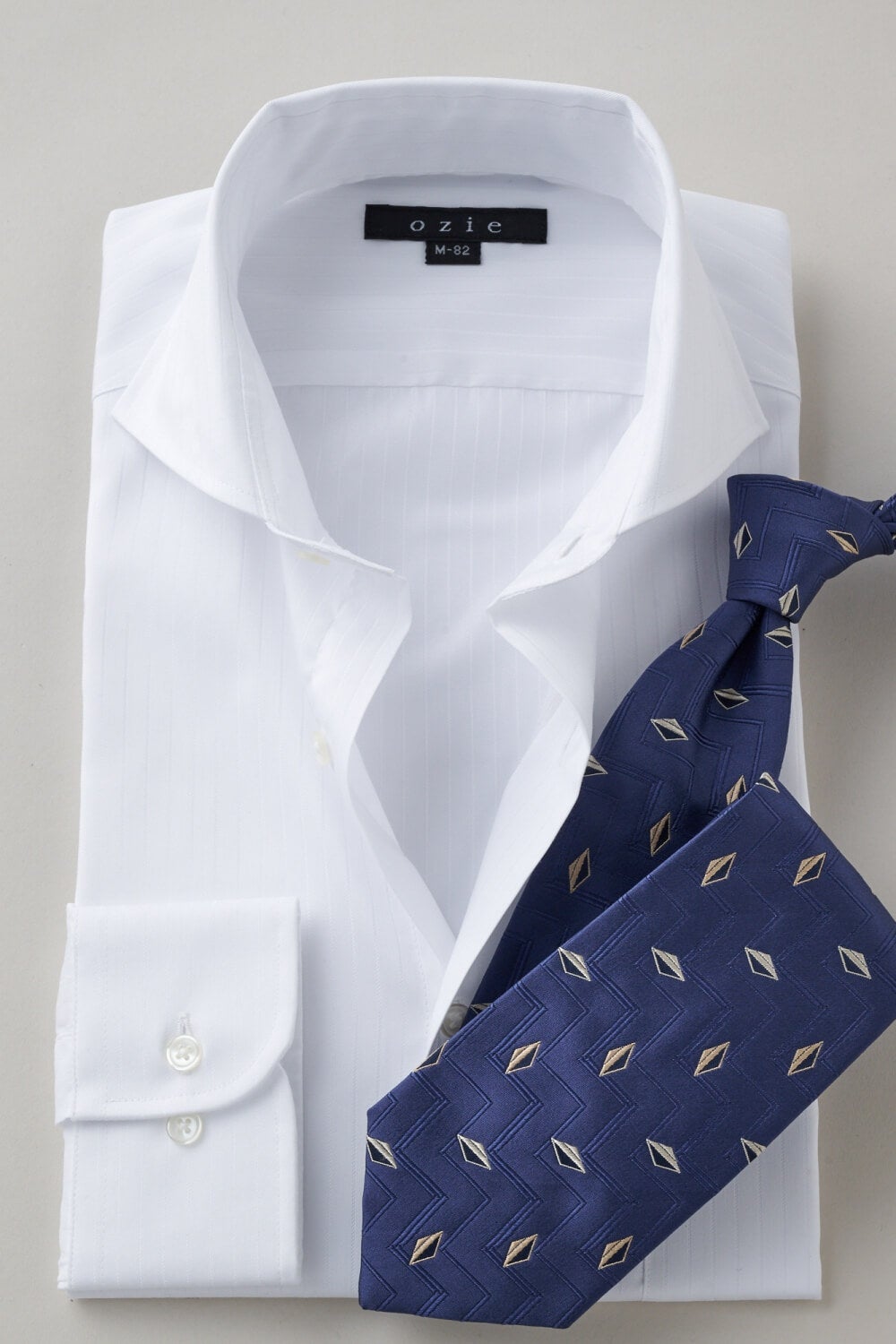 ワイシャツ 8070-X02C-WHITE-コーディネートイメージ